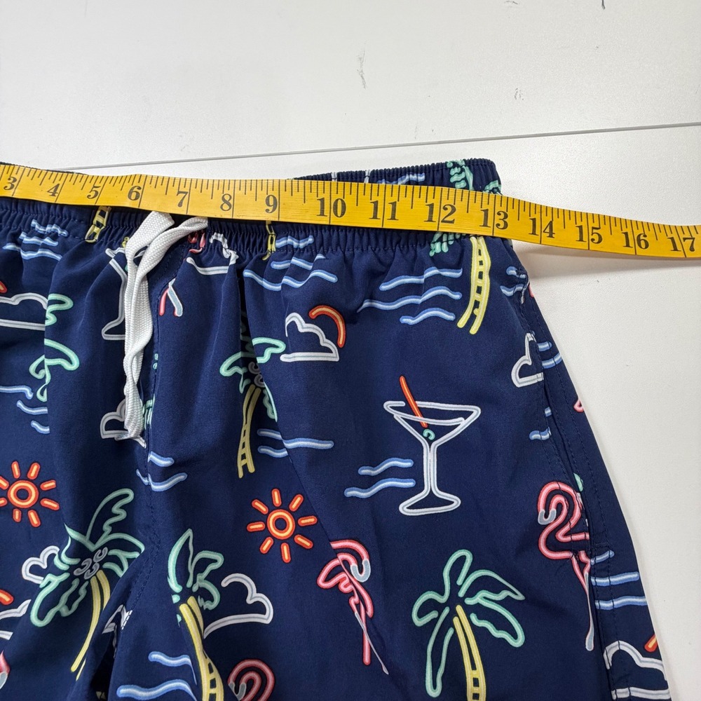 Chubbies The Neon Lights Swim Trunks Mens Medium Navy Blue Tropical 5.5" - Picture 7 of 10